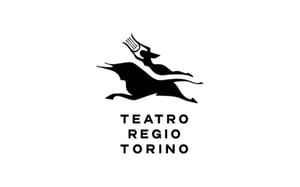 Logo del Teatro Regio di Torino. Una silhouette nera raffigura una figura femminile che cavalca un toro, reggendo in mano una lira. Sotto l'immagine, il testo
